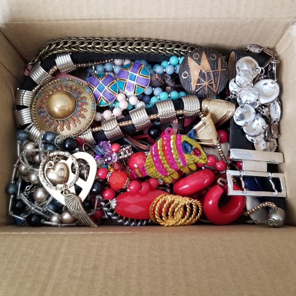 Junk Jewelry Lot 2 lbs Craft Repair Harvest